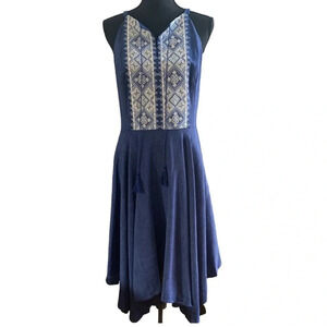 NWOT White House Black Market Embroidered Blue Dress, Size 10.